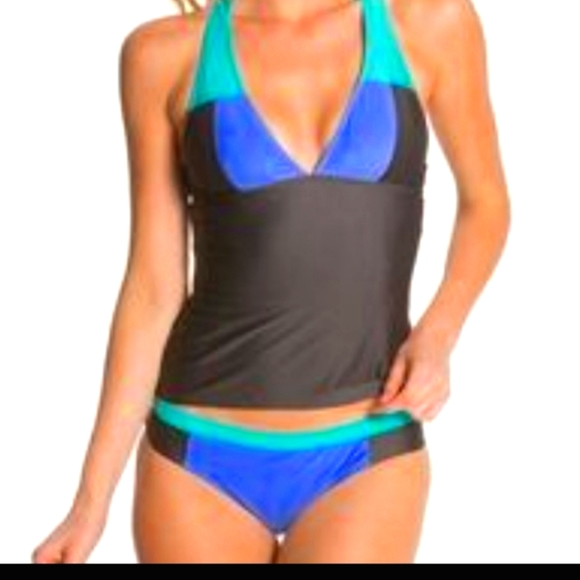 OAKLEY Block Island Tankini Set Top Plus Matching Bottoms - Picture 1 of 4